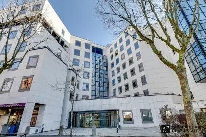 Office in Boulogne-Billancourt for lease Building Photo- Image 1 of 3