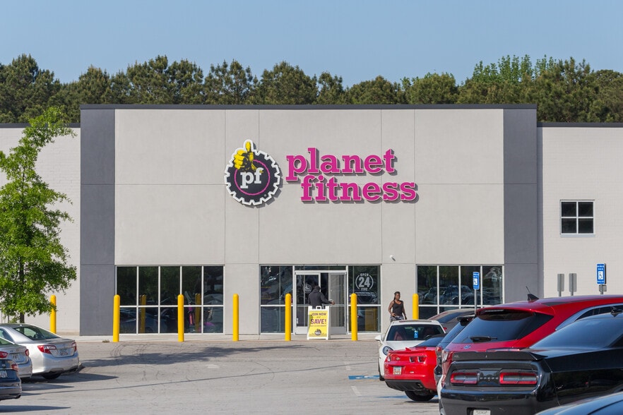 6116-6154 Covington Hwy, Lithonia, GA à louer - Photo du bâtiment - Image 2 de 10