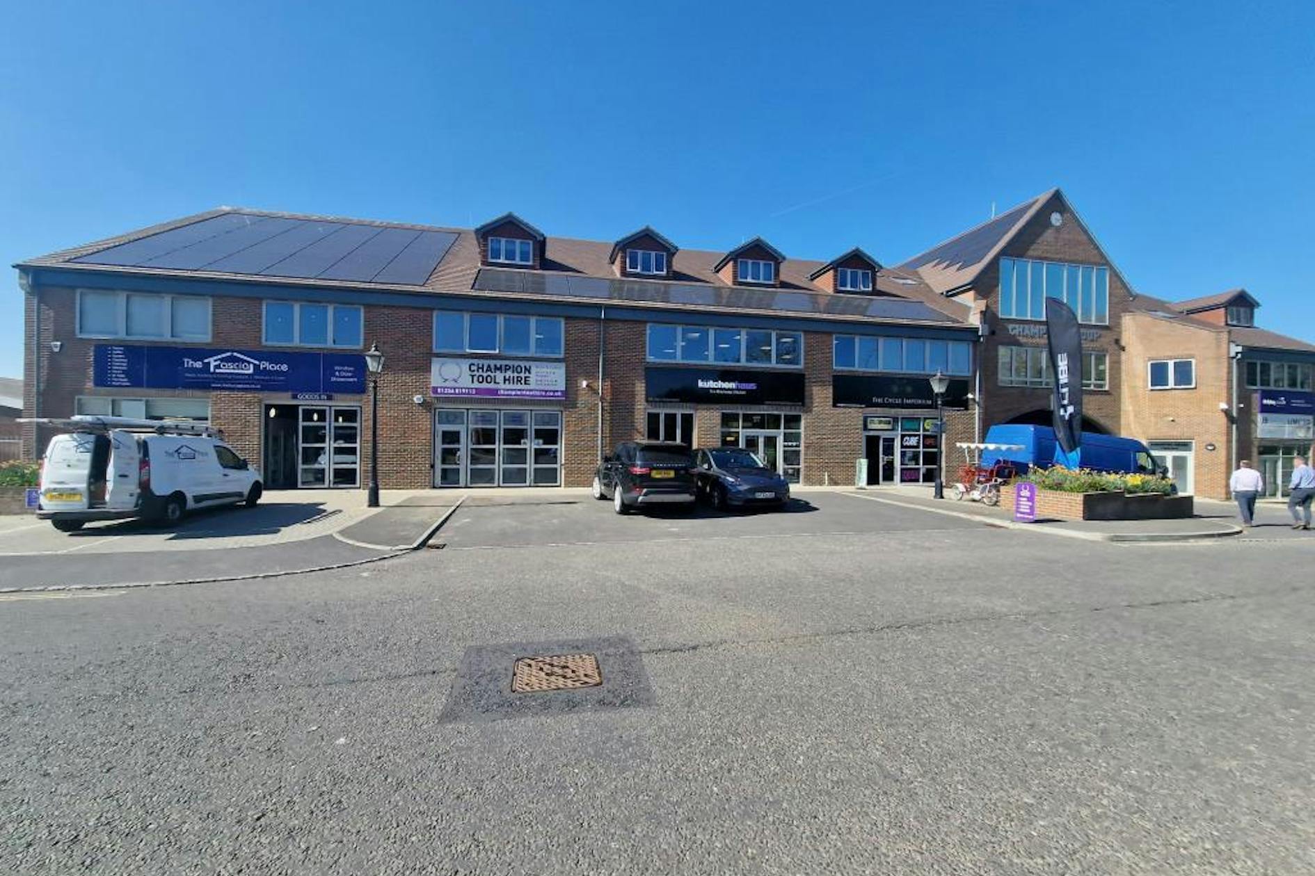 Wella Rd, Basingstoke à louer Photo du bâtiment- Image 1 de 3