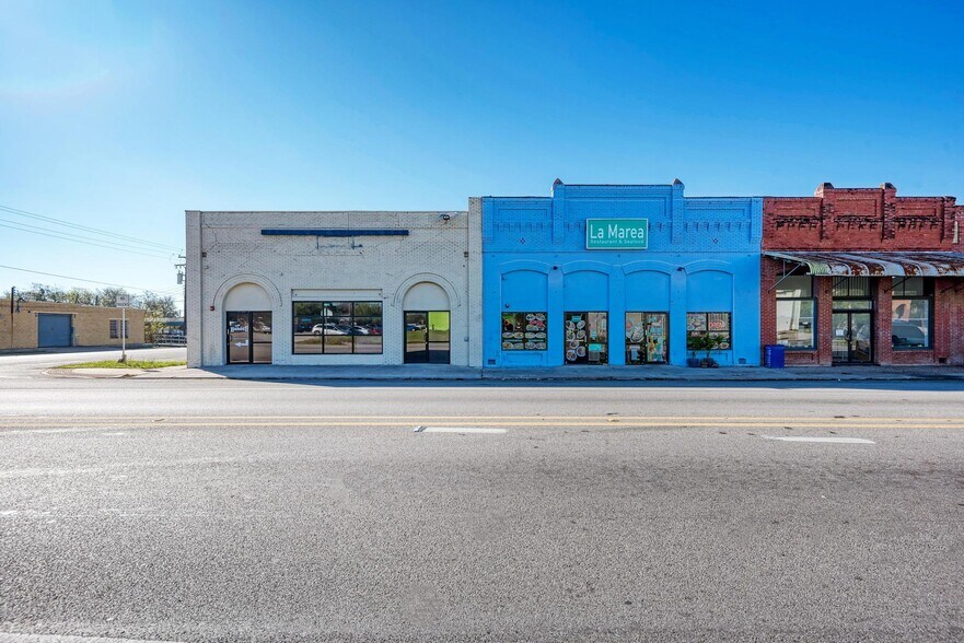 118 Parsons, Manor, TX for sale - Building Photo - Image 2 of 14