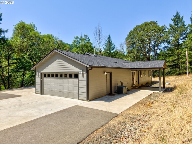 5655 Highway 138 W, Oakland, OR for sale - Building Photo - Image 3 of 7