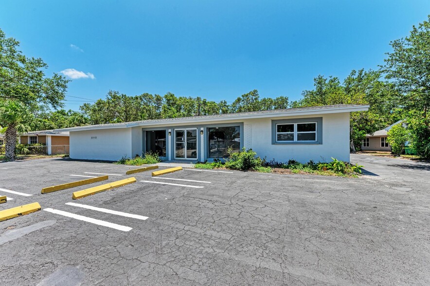 2112 Constitution Blvd, Sarasota, FL for sale - Building Photo - Image 1 of 1