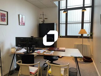 Plus de détails pour Bureau à vendre