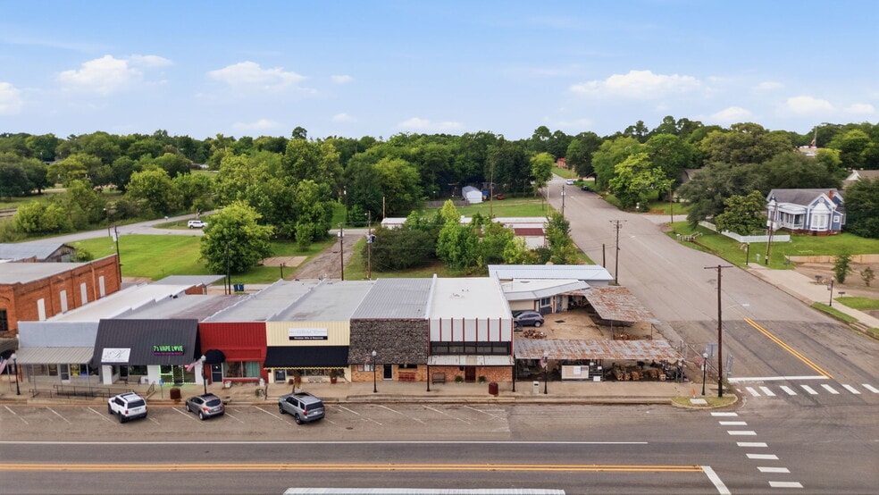 103 W Duval St, Troup, TX à vendre - Photo du bâtiment - Image 2 de 31