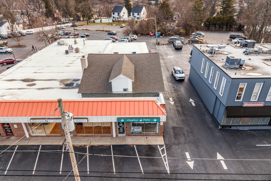 113-115 W Ridge Pike, Conshohocken, PA for lease - Building Photo - Image 3 of 27