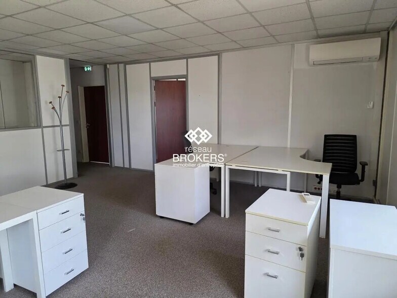 Office in Montpellier for lease - Interior Photo - Image 2 of 36