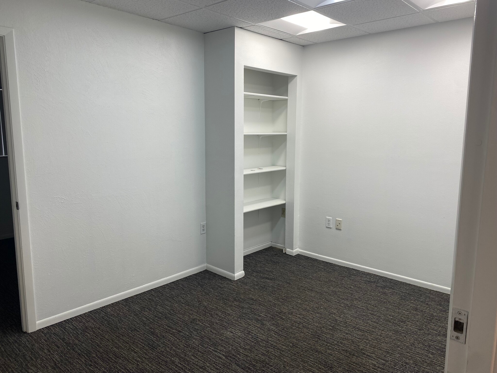 4301 32nd St, Bradenton, FL for lease Interior Photo- Image 1 of 6