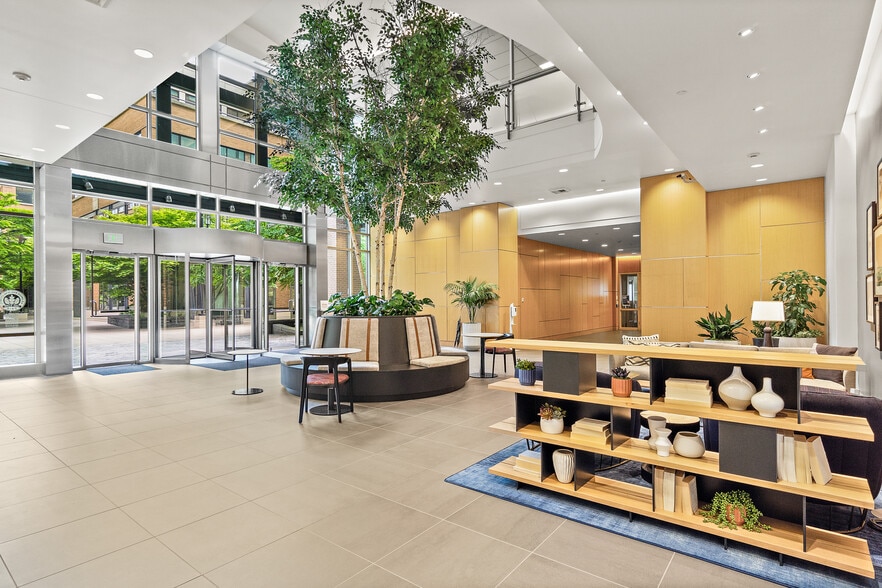 705 5th Ave S, Seattle, WA for lease - Interior Photo - Image 3 of 10