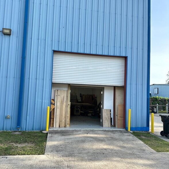 1651 Blalock Rd, Houston, TX à louer - Photo du bâtiment - Image 2 de 4