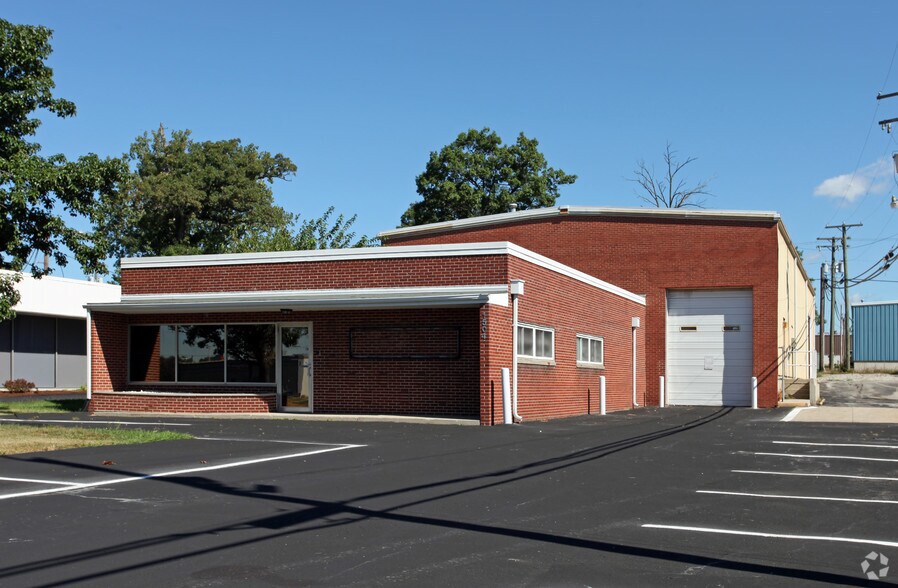 1504 Directors Row, Fort Wayne, IN for sale - Building Photo - Image 1 of 1