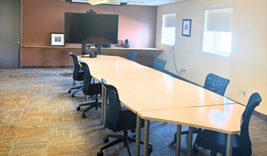 2175 Robertson Rd, Ottawa, ON for lease Interior Photo- Image 2 of 7