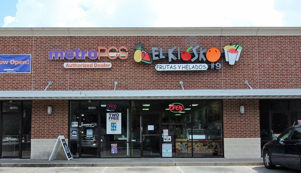 7444 W Tidwell Rd, Houston, TX for lease - Building Photo - Image 3 of 5