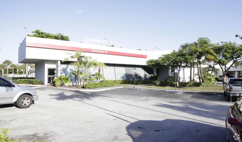 13593-13595 S Dixie Hwy, Miami, FL à louer - Photo du bâtiment - Image 2 de 26