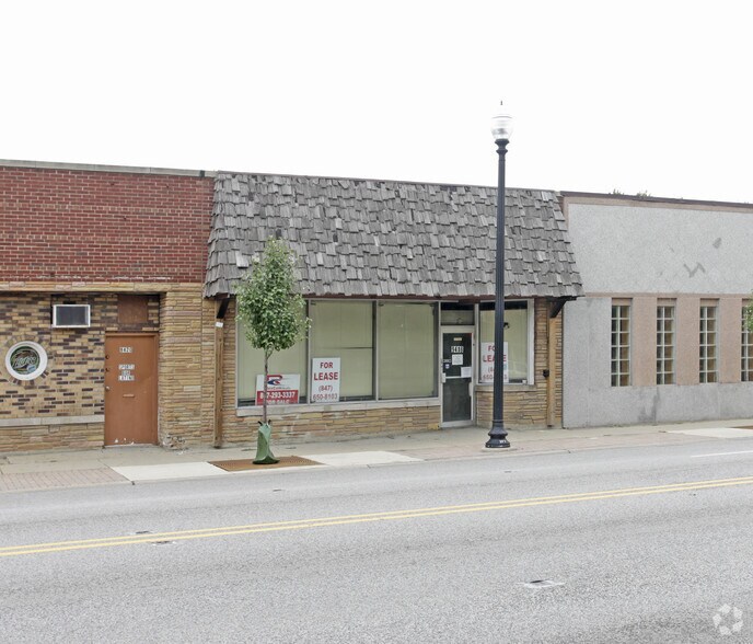 9418 Irving Park Rd, Schiller Park, IL à vendre - Photo du bâtiment - Image 1 de 9