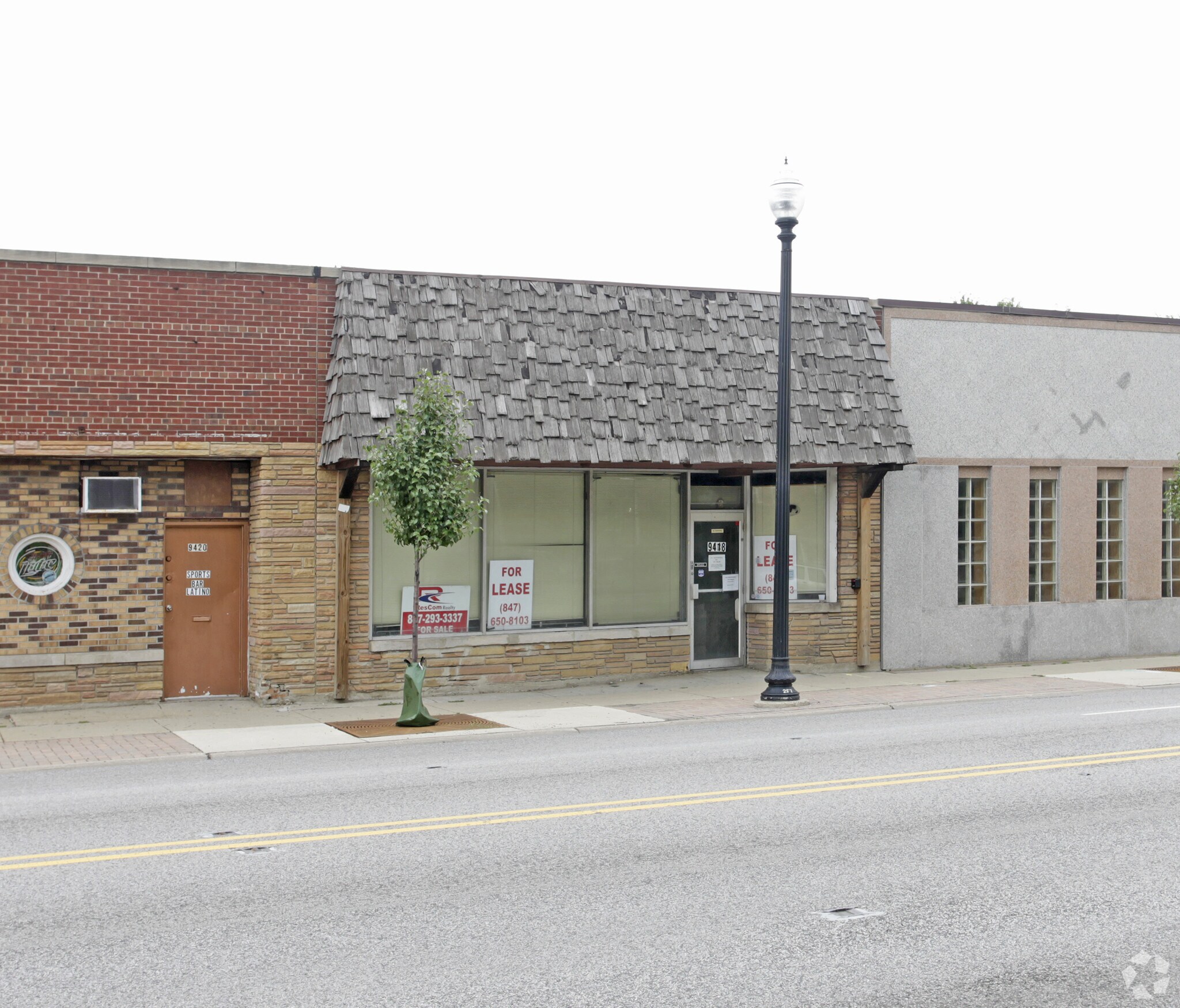 9418 Irving Park Rd, Schiller Park, IL à vendre Photo du bâtiment- Image 1 de 10