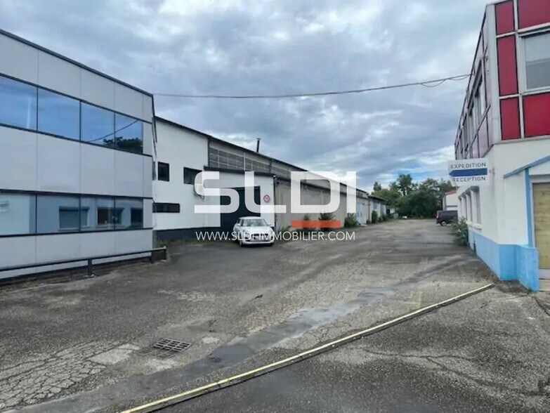 454 Chemin Du Champ De Lière, Rillieux-la-Pape for sale - Building Photo - Image 2 of 7