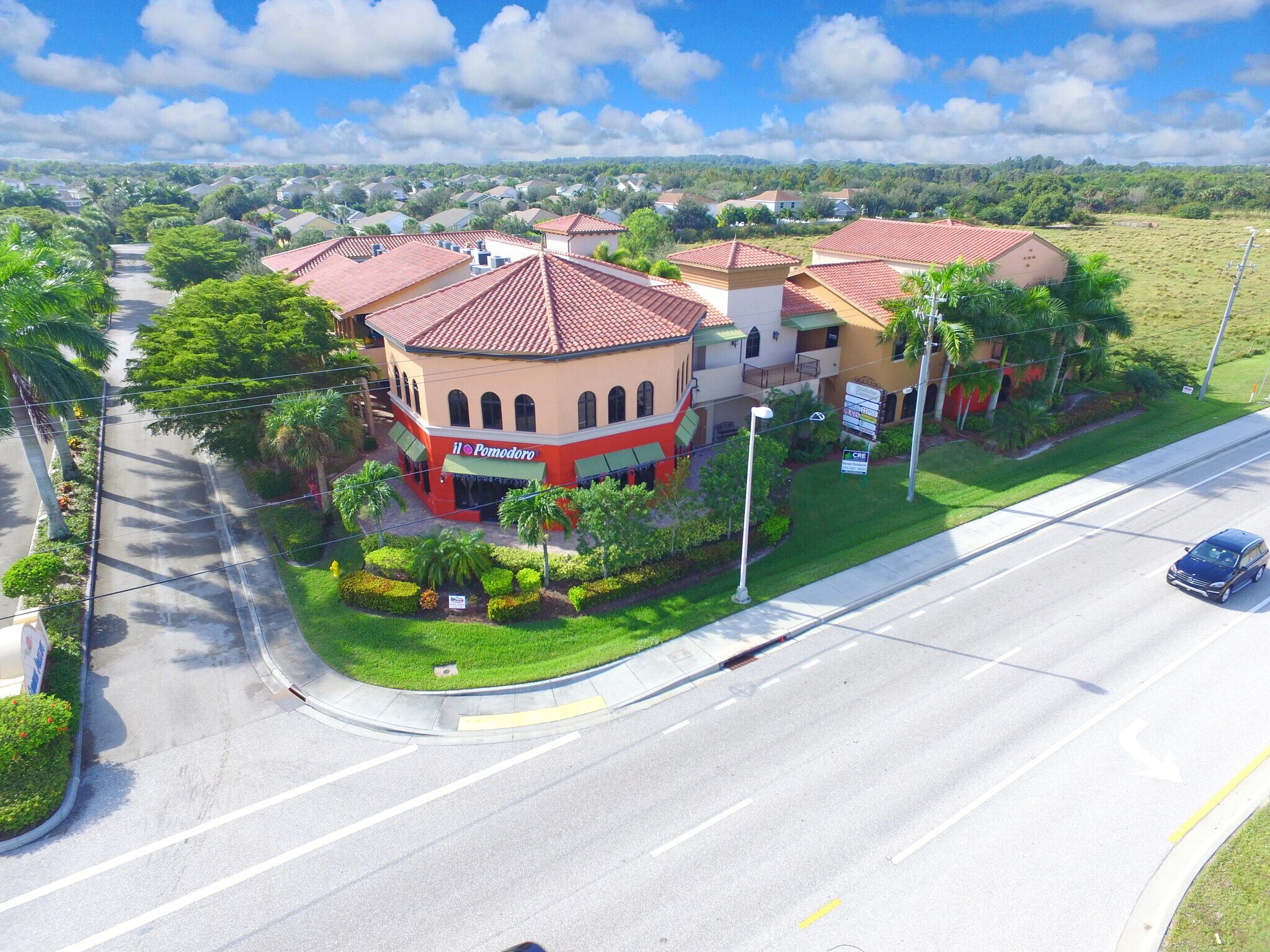 9681 Gladiolus Dr, Fort Myers, FL for lease Building Photo- Image 1 of 22