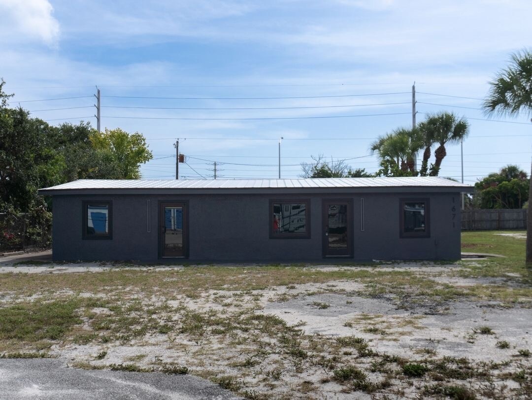 1671 Cypress Ave, Melbourne, FL for lease Primary Photo- Image 1 of 2