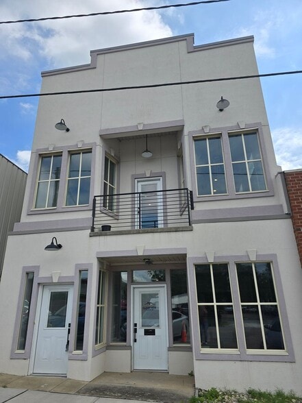 317 S Steele St, Sanford, NC for lease - Building Photo - Image 1 of 2