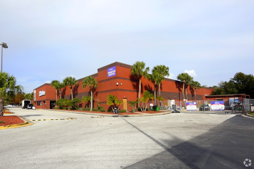 13355 49th St N, Clearwater, FL for lease - Primary Photo - Image 1 of 8