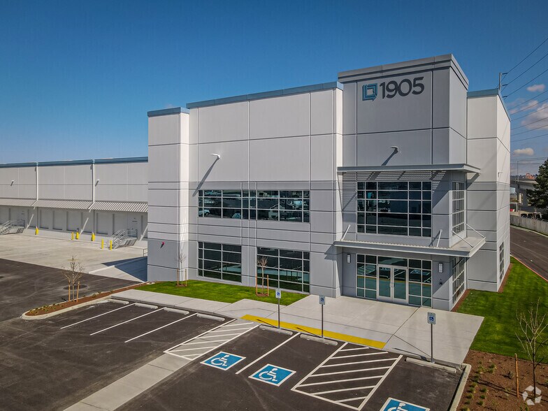 1905 E Marc Ave, Tacoma, WA à louer - Photo du bâtiment - Image 3 de 18