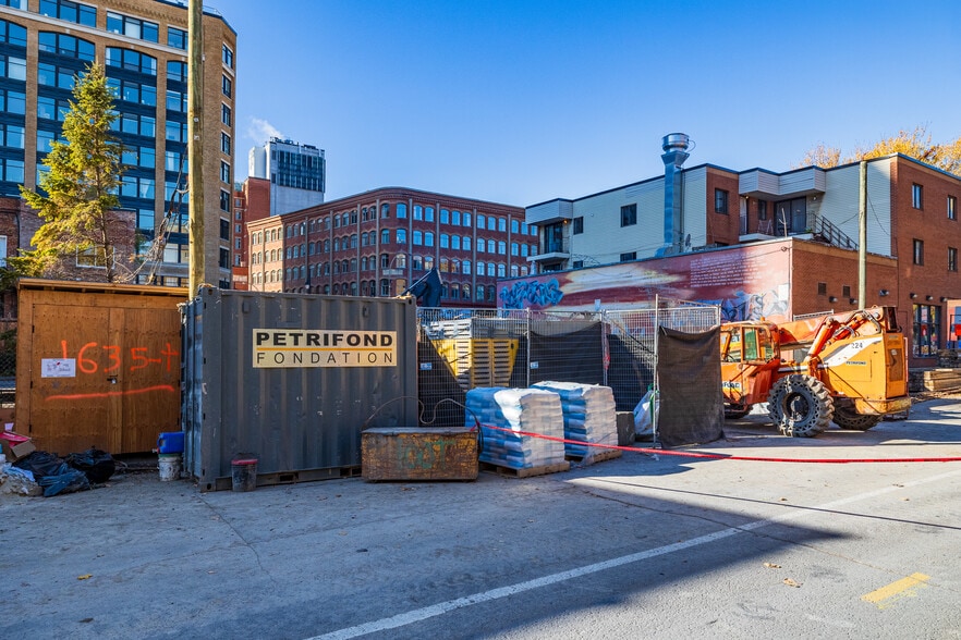 1627-1637 Boul Saint-Laurent Blvd, Montréal, QC à louer - Photo de construction - Image 3 de 3