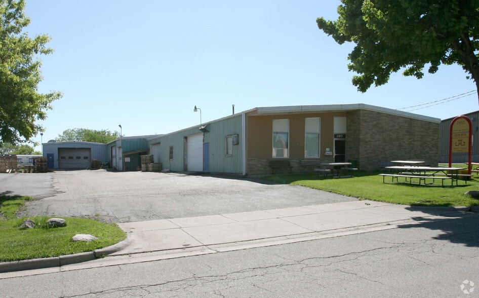2917 Latham Dr, Madison, WI for lease - Primary Photo - Image 1 of 1
