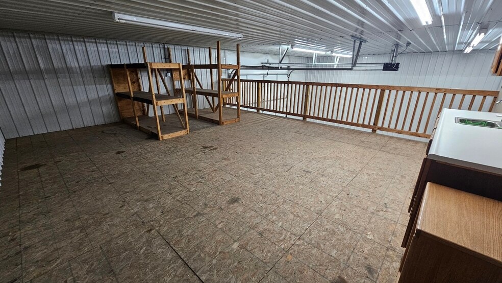 Olympic Dr, Milford, OH for lease - Interior Photo - Image 3 of 7