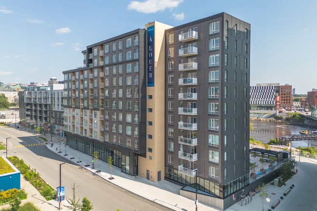 Plus de détails pour 30 St Jos-Montferrand, Gatineau, QC - Commerce de détail à louer