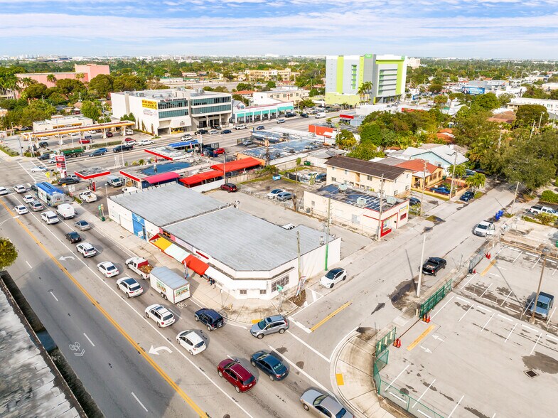 2601-2611 W Flagler St, Miami, FL à louer - Photo du bâtiment - Image 2 de 38