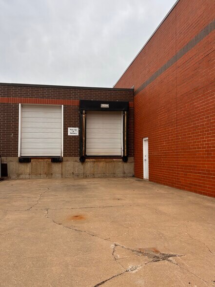 1537 Vermont St, Des Moines, IA à louer - Photo du bâtiment - Image 2 de 7