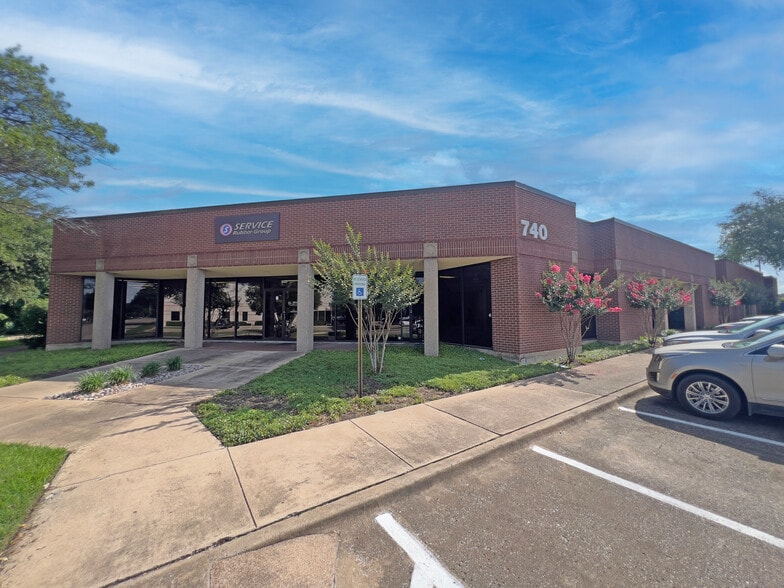 720 F Ave, Plano, TX for lease - Building Photo - Image 1 of 3