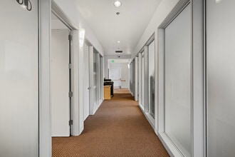 2725 Riverside Blvd, Sacramento, CA for lease Interior Photo- Image 2 of 6