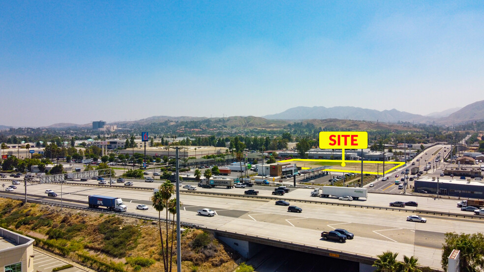 SEC S. Hunts Ln. & W. Redlands Blvd, San Bernardino, CA à louer - Photo du b timent - Image 1 de 3