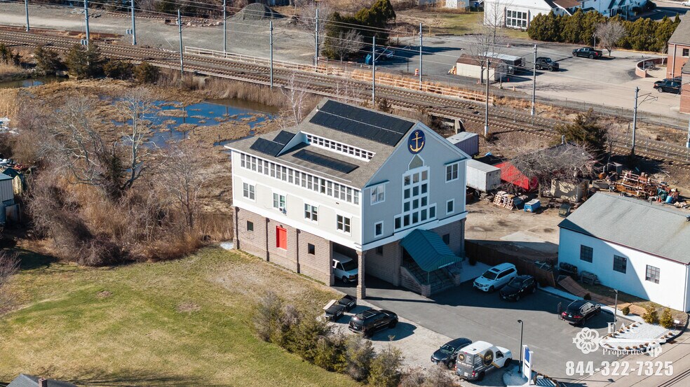 4 Broadway Avenue Ext, Mystic, CT for sale - Building Photo - Image 3 of 38