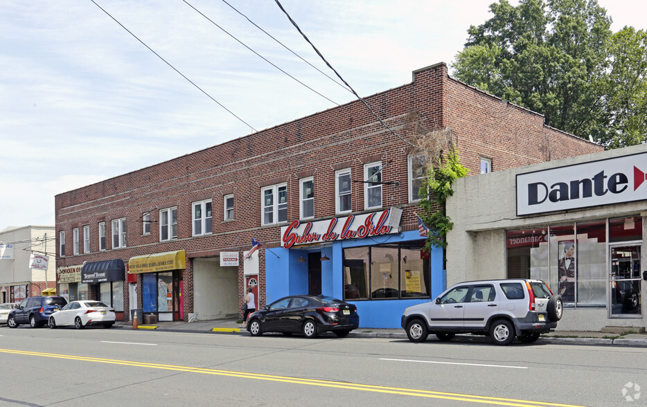 237-243 W Saint Georges Ave, Linden, NJ à vendre - Photo principale - Image 1 de 1