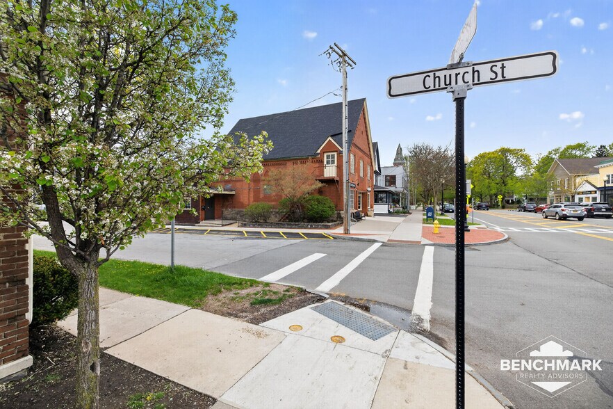 16-20 S Main St, Pittsford, NY à louer - Photo du bâtiment - Image 3 de 31