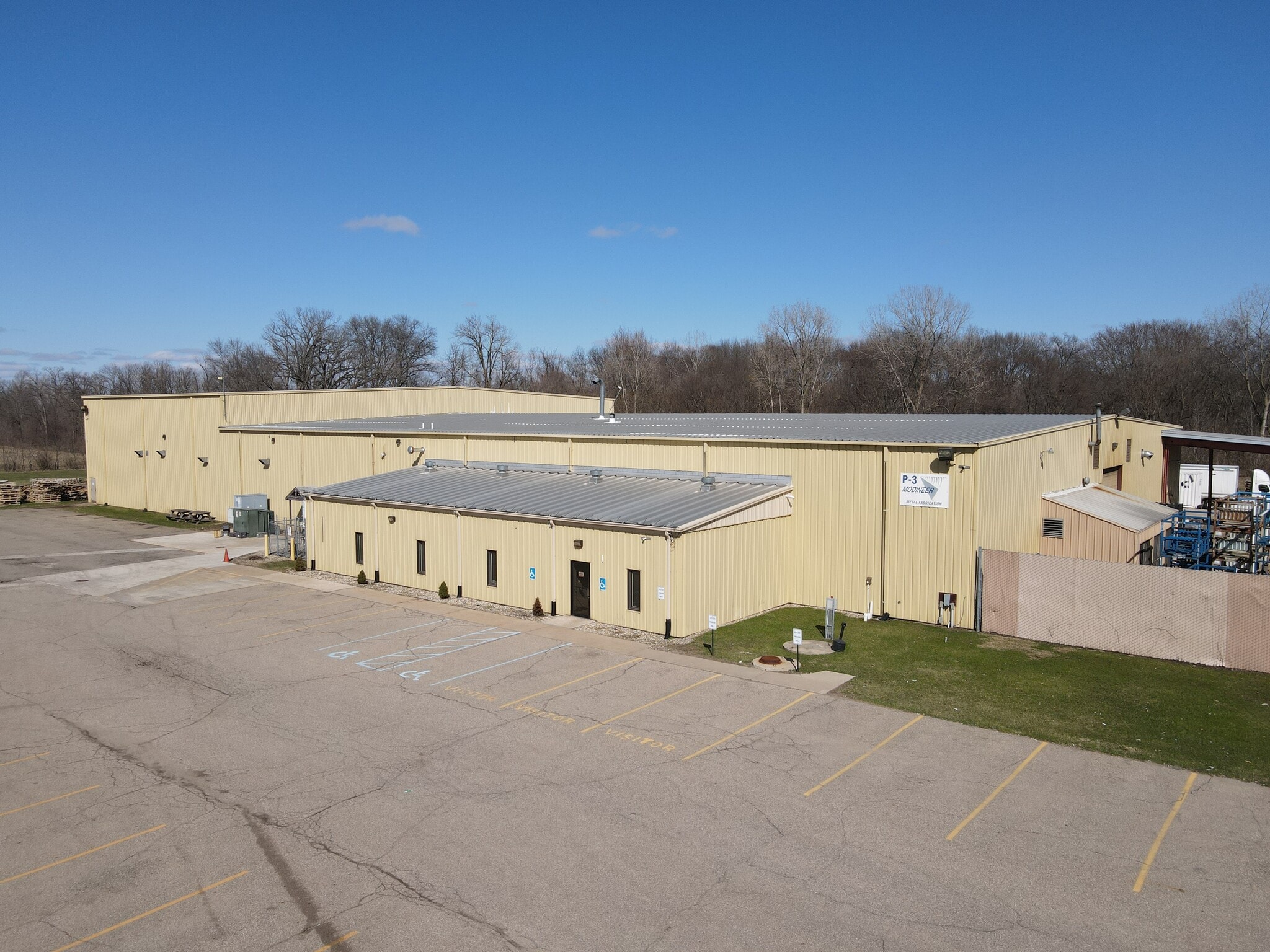 1313 Airport Rd, Niles, MI for lease Building Photo- Image 1 of 9