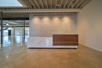 2236 S Barrington Ave, Los Angeles, CA for lease Building Photo- Image 2 of 14