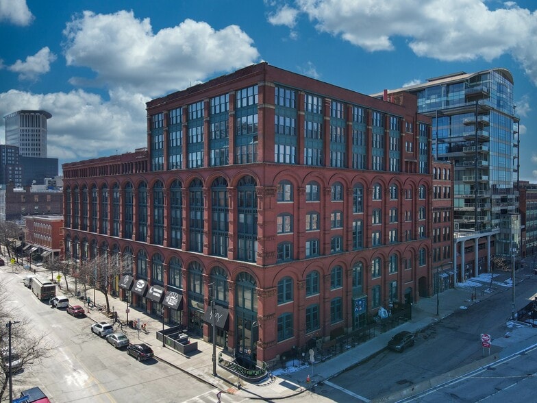 635 W Lakeside Ave, Cleveland, OH for sale - Building Photo - Image 1 of 67