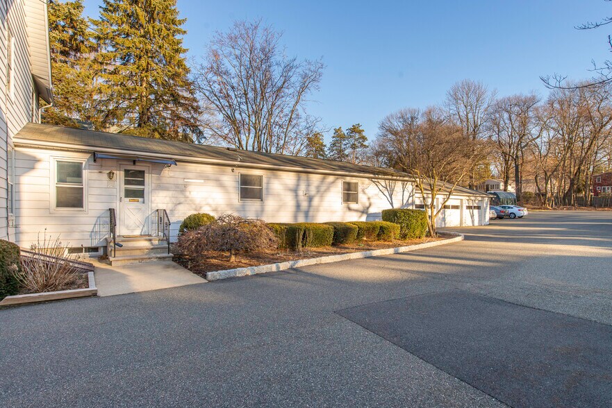 334 W Main St, Boonton, NJ à louer - Photo du bâtiment - Image 2 de 19