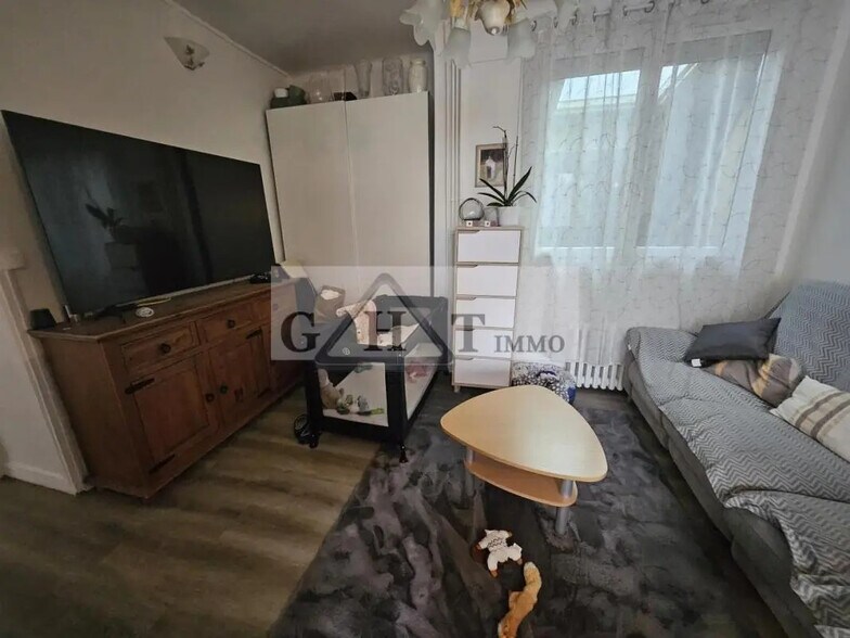 Industrial in Maisons-Alfort for sale - Interior Photo - Image 3 of 15