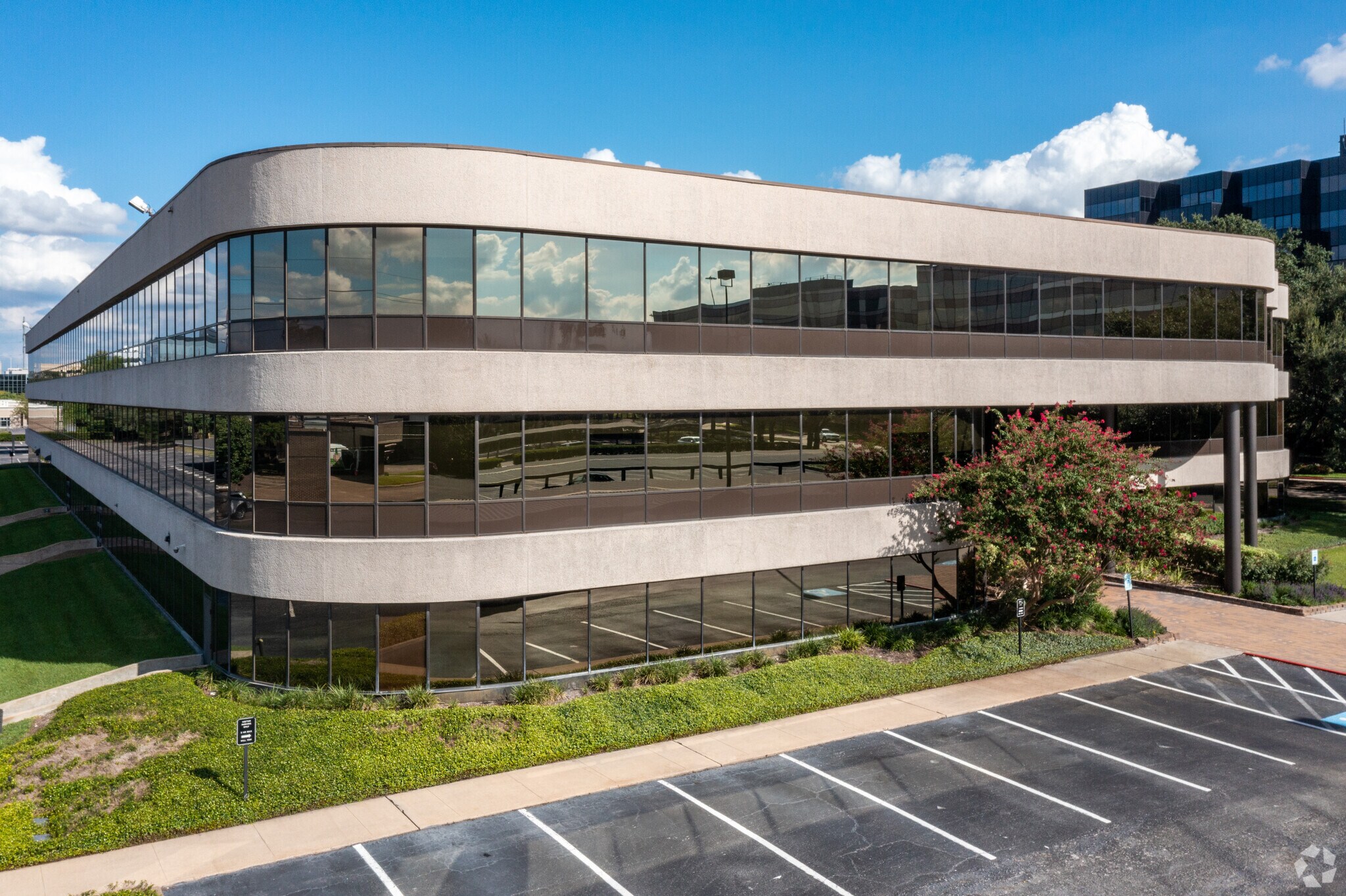 16340 Park Ten Place Dr, Houston, TX à louer Photo du bâtiment- Image 1 de 12