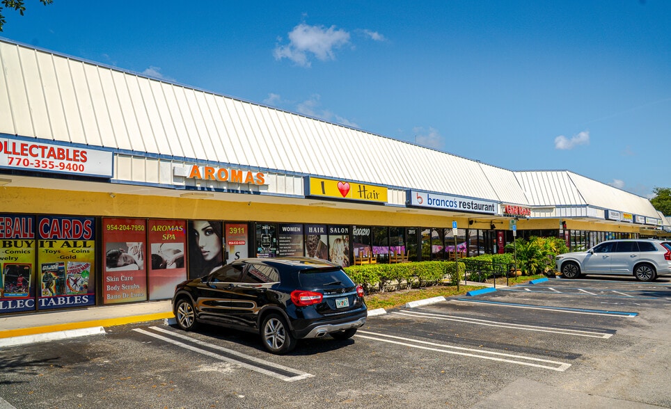 3907-3943 N Federal Hwy, Pompano Beach, FL à louer - Photo du bâtiment - Image 2 de 13