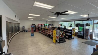 1929 Clay St, Kissimmee, FL à louer - Vidéo sur l’inscription commerciale 