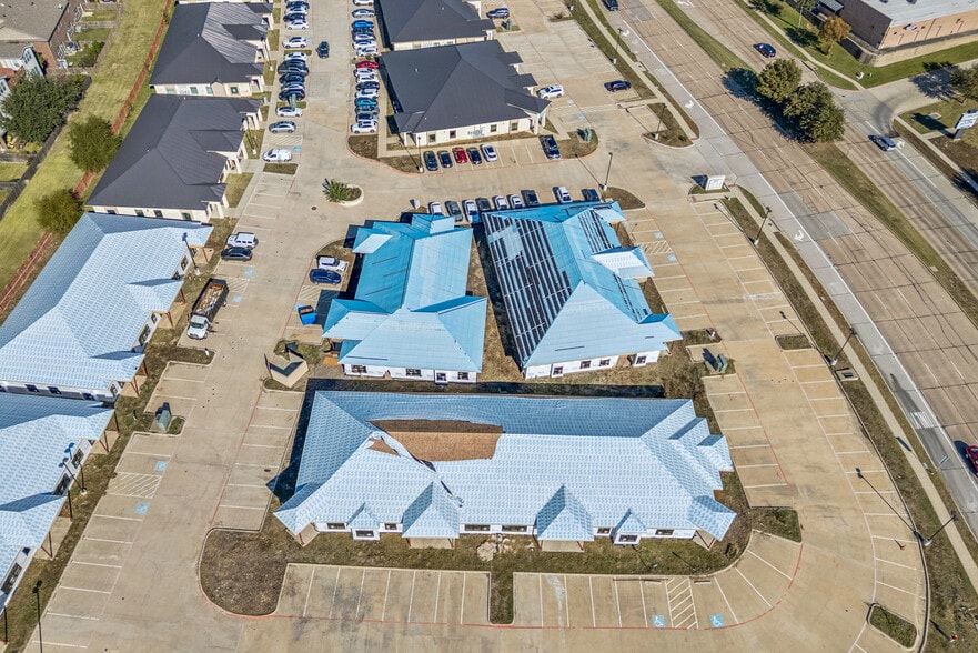 2600 MacArthur Blvd, Lewisville, TX à louer - Photo du bâtiment - Image 2 de 22