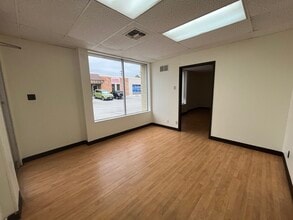 10646 Gulfdale St, San Antonio, TX for lease Interior Photo- Image 2 of 6