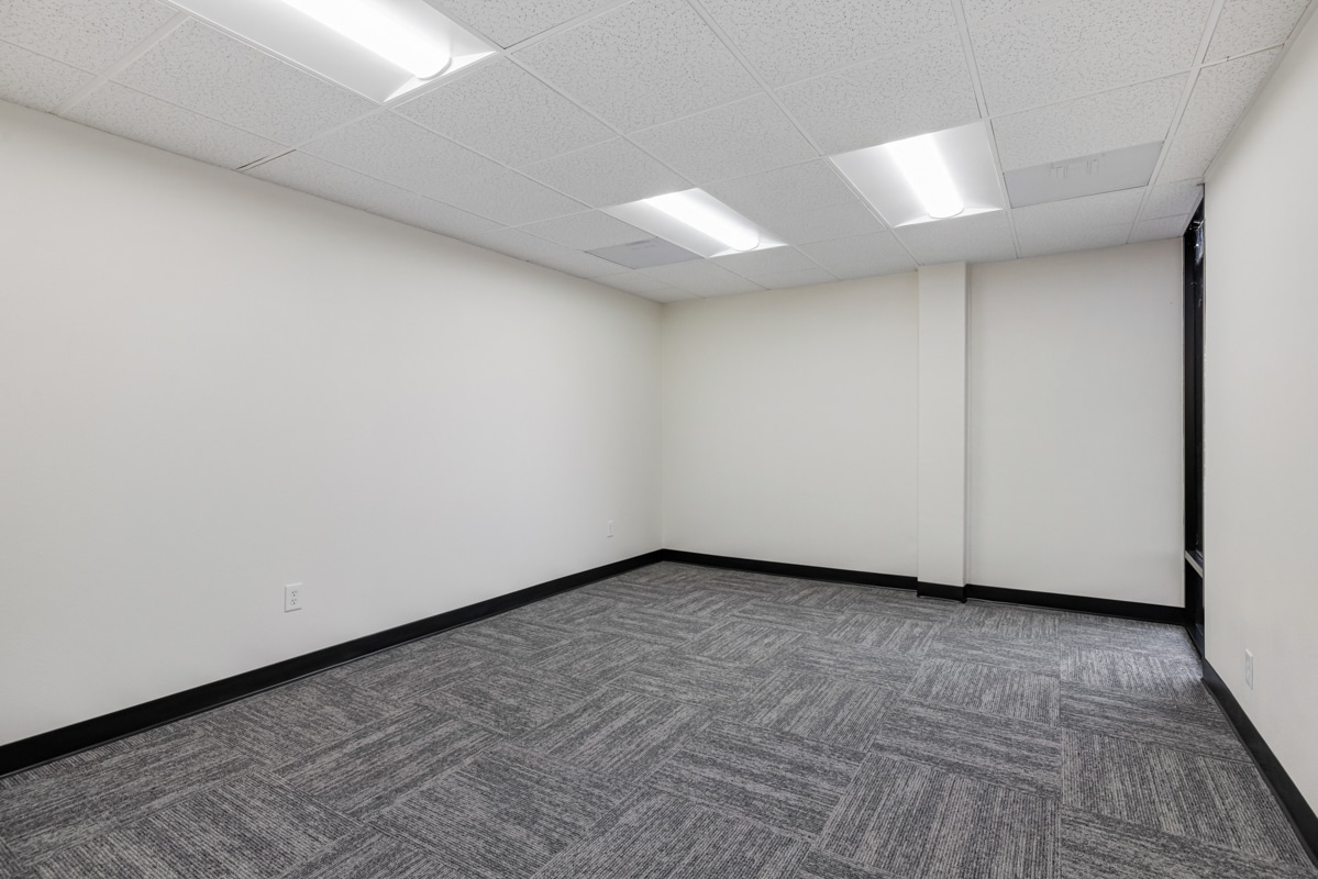 2730 S Harbor Blvd, Santa Ana, CA for lease Interior Photo- Image 1 of 28