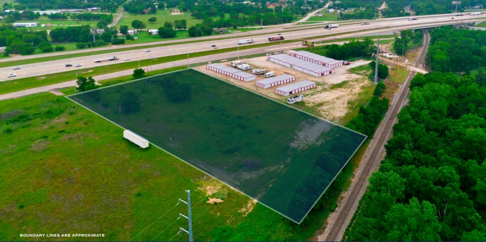 18577 IH 35, Bruceville, TX for sale - Primary Photo - Image 1 of 6