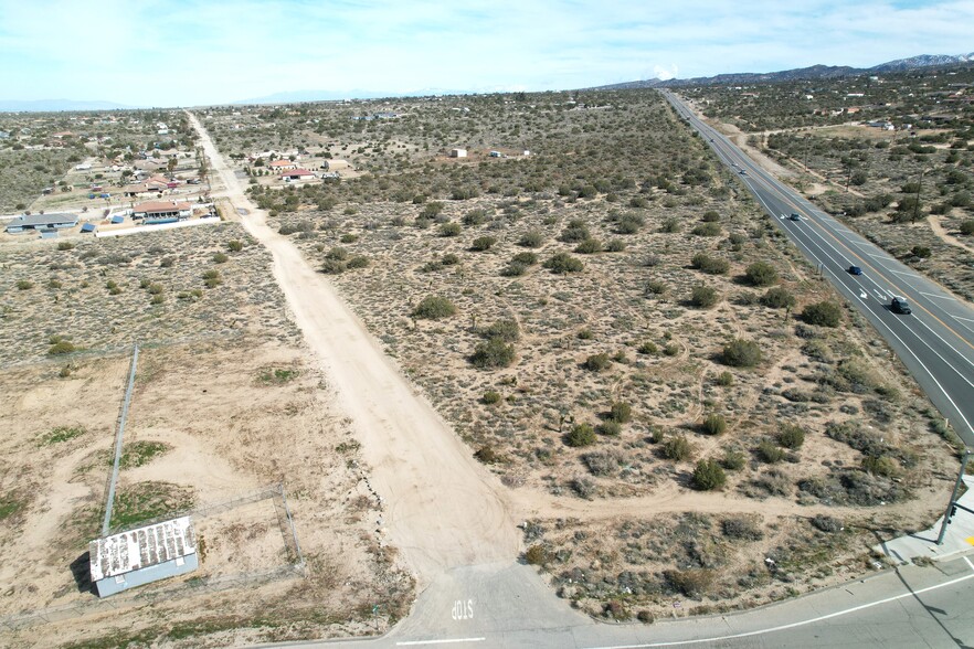 Highway 138 and Oasis Road, Pinon Hills, CA à vendre - Photo du b timent - Image 2 de 4